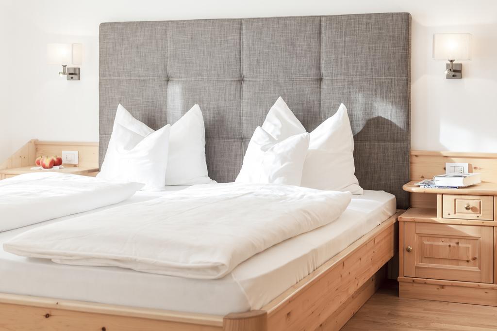 Der Mittermoar Apartment Bressanone Room photo